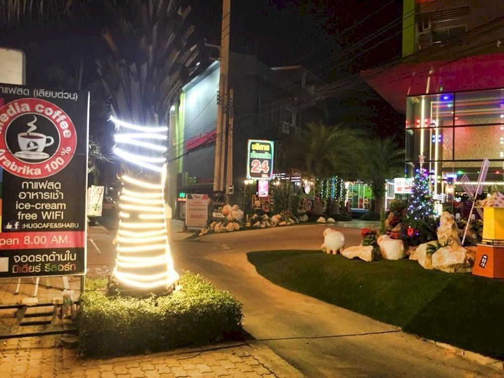 The Breton Hotel Media Bangkok Exterior foto